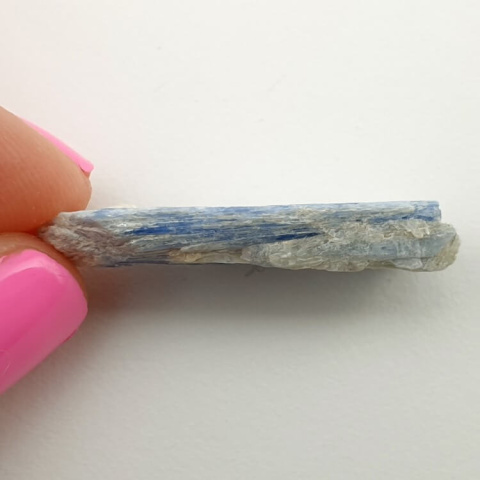 Kyanite raw 30x11 mm No 240