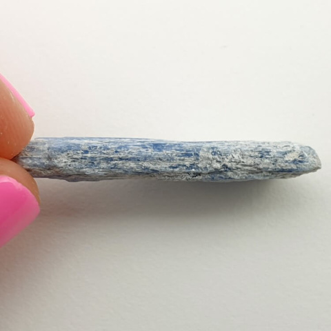 Kyanite raw 31x11 mm no 172 Kyanite raw 31x11 mm no 172