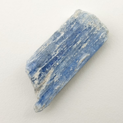 Kyanite raw 31x13 mm no 242 Kyanite raw 31x13 mm no 242