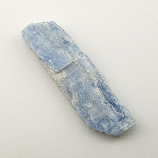 Kyanite raw 31x9 mm no 241