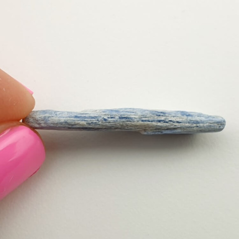 Kyanite raw 31x9 mm no 241 Kyanite raw 31x9 mm no 241