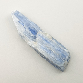 Kyanite raw 32x9 mm No. 159