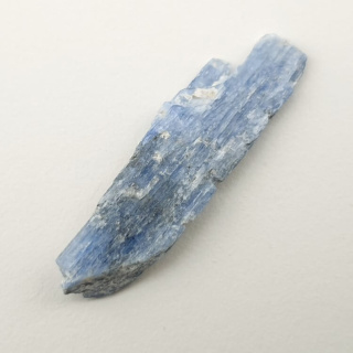 Kyanite raw 32x9 mm No. 252