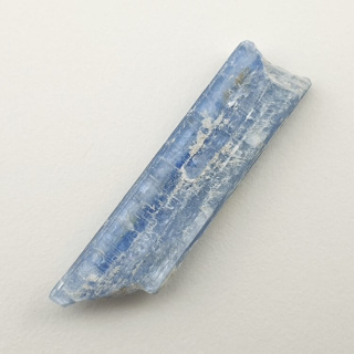 Kyanite raw 34x9 mm no 251