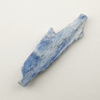 Kyanite raw 37x11 mm No 243
