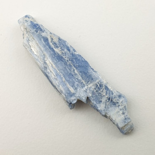 Kyanite raw 37x11 mm No 243