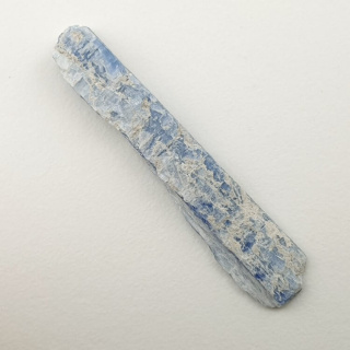 Kyanite raw 37x6 mm No 228