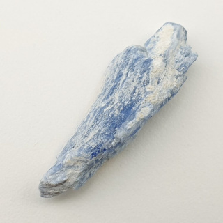 Kyanite raw 38x13 mm No 238
