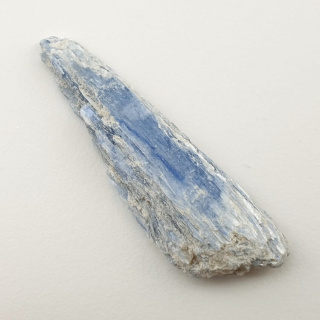 Kyanite raw 45x14 mm No 211