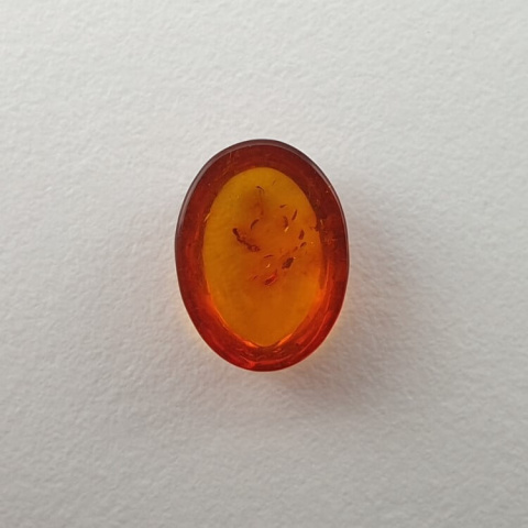 Bursztyn bałtycki kaboszon 8x6 mm nr 491 Bursztyn bałtycki kaboszon 8x6 mm nr 491
