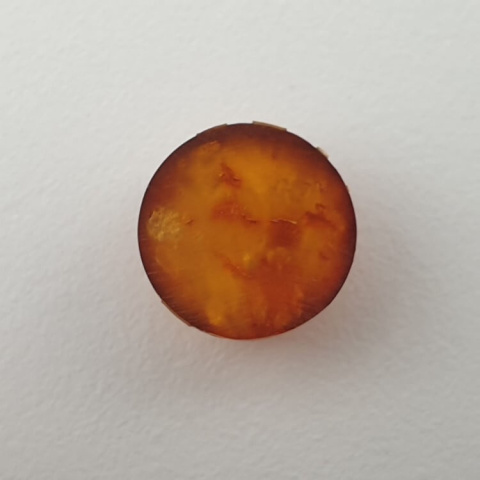 Baltic amber cabochon dia. 10 mm no 596 Baltic amber cabochon dia. 10 mm no 596