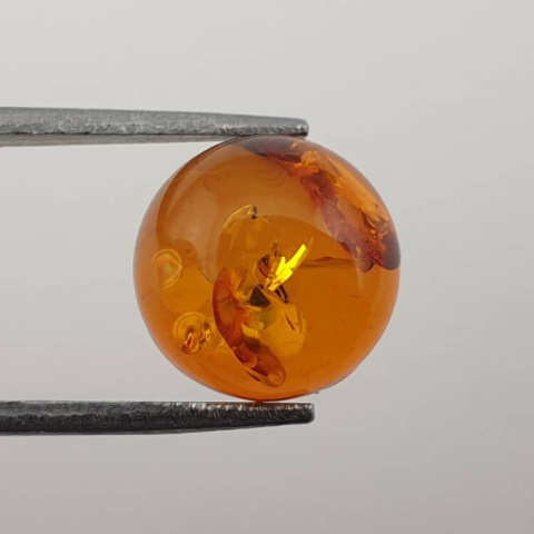 Baltic amber cabochon fi 10 mm no. 635 Baltic amber cabochon fi 10 mm no. 635