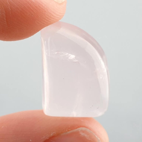 Pink quartz cabochon 19x13 mm no 161 Pink quartz cabochon 19x13 mm no 161