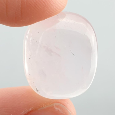 Rose quartz cabochon 19x16 mm no 168 Rose quartz cabochon 19x16 mm no 168