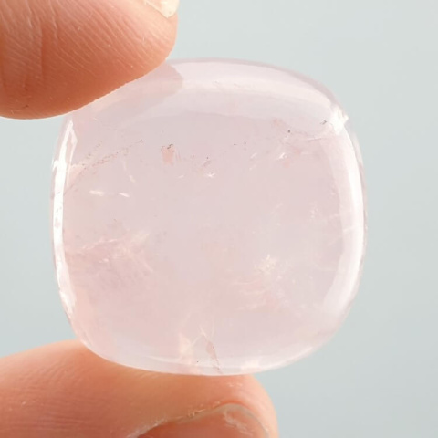 Pink quartz cabochon 23x23 mm no 160 Pink quartz cabochon 23x23 mm no 160