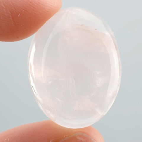 Pink quartz cabochon 25x19 mm no 154 Pink quartz cabochon 25x19 mm no 154