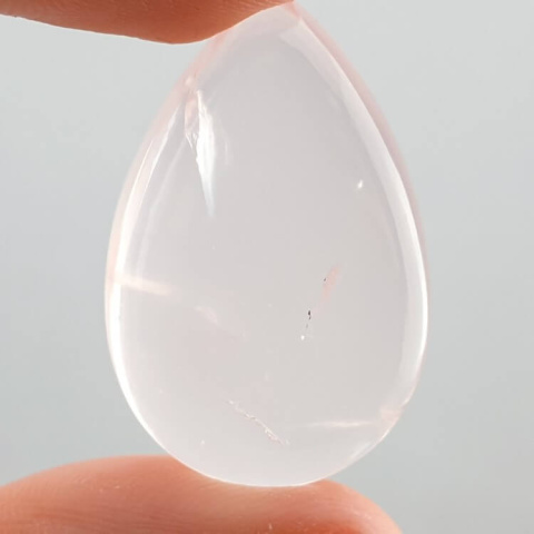 Rose quartz cabochon 32x21 mm no. 141 Rose quartz cabochon 32x21 mm no. 141