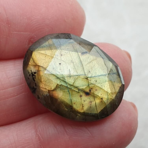 Labradorite faceted cabochon 25x18 mm no 144 Labradorite faceted cabochon 25x18 mm no 144