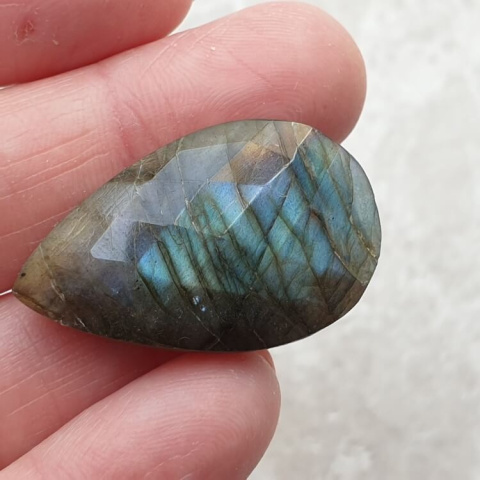 Labradorite faceted on both sides 32x20 mm no 80 Labradorite faceted on both sides 32x20 mm no 80