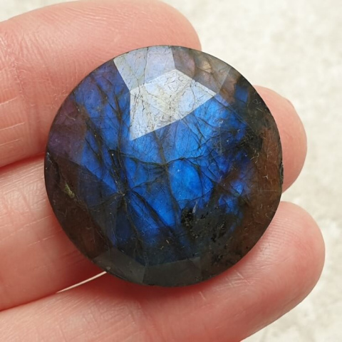 Labradorite faceted cabochon fi 28 mm no 34 Labradorite faceted cabochon fi 28 mm no 34