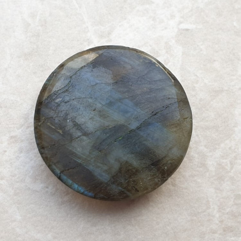 Labradorite faceted cabochon fi 31 mm no 51 Labradorite faceted cabochon fi 31 mm no 51