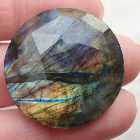 Labradorite faceted cabochon fi 32 mm no 91 Labradorite faceted cabochon fi 32 mm no 91