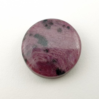 Ruby in zoisite cabochon fi 19 mm no. 112