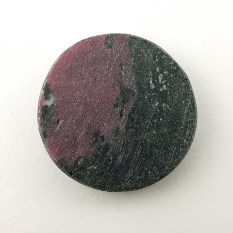 Ruby in zoysite cabochon fi 23 mm no 92 Ruby in zoysite cabochon fi 23 mm no 92