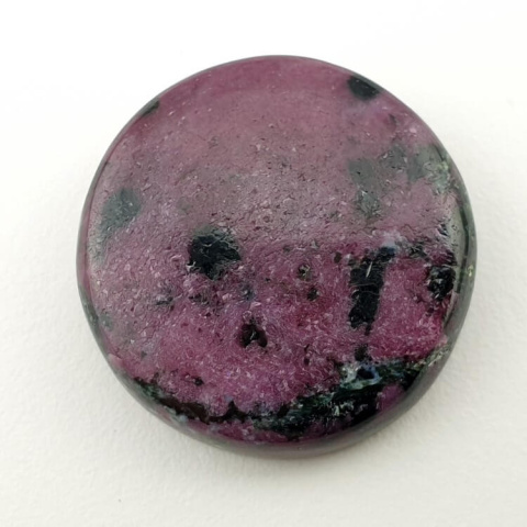 Ruby in zoysite cabochon fi 24 mm no 70 Ruby in zoysite cabochon fi 24 mm no 70