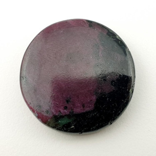 Ruby in zoisite cabochon fi 27 mm no. 68