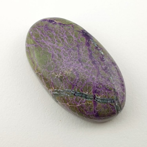 Stichtite cabochon 28x16 mm no 49 Stichtite cabochon 28x16 mm no 49