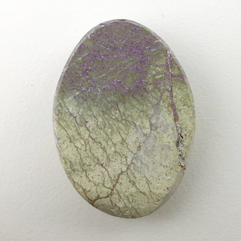 Stichtite cabochon 29x21 mm no 18 Stichtite cabochon 29x21 mm no 18