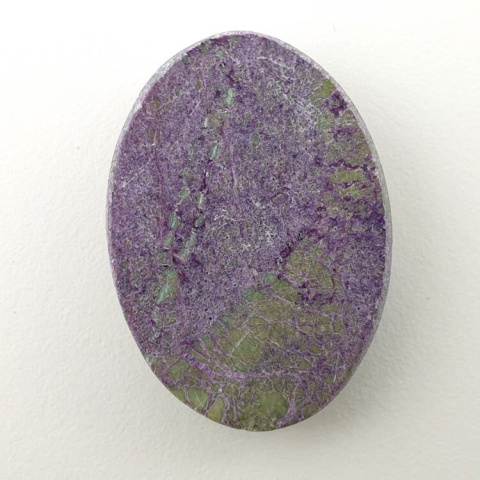 Stichtite cabochon 31x22 mm no 24 Stichtite cabochon 31x22 mm no 24