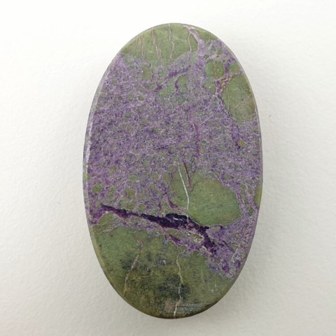 Stichtite cabochon 33x20 mm no. 9 Stichtite cabochon 33x20 mm no. 9