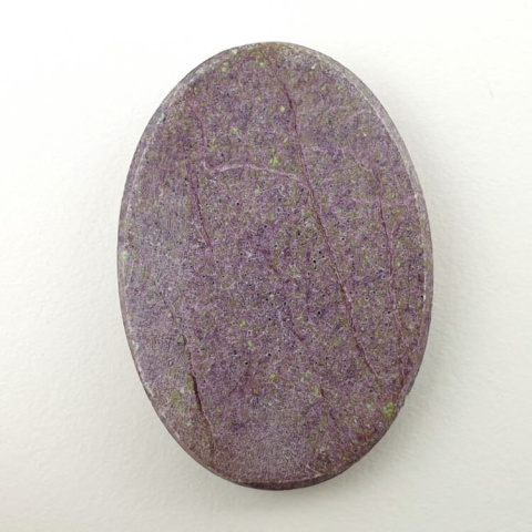 Stichtite cabochon 33x24 mm no 17 Stichtite cabochon 33x24 mm no 17