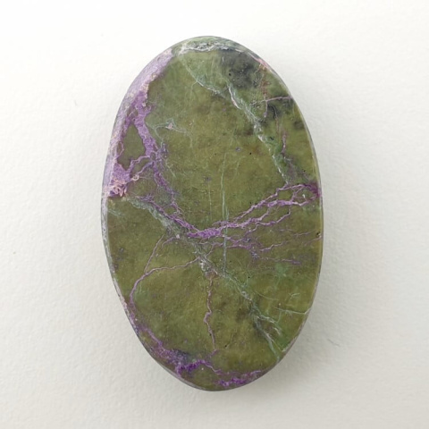 Stichtite cabochon 34x21 mm no. 34 Stichtite cabochon 34x21 mm no. 34