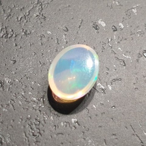 Opal from Ethiopia cabochon 9.17x7.21 mm no 113 Opal from Ethiopia cabochon 9.17x7.21 mm no 113