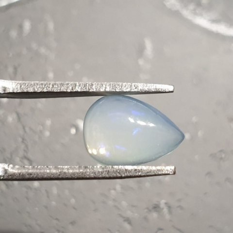 Opal from Ethiopia cabochon 9.98x7.13 mm no. 108 Opal from Ethiopia cabochon 9.98x7.13 mm no. 108