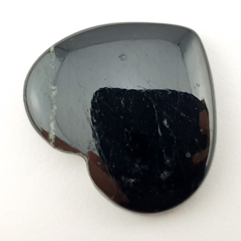 Czarny Turmalin kaboszon serce 33x30 mm nr 48 Czarny Turmalin kaboszon serce 33x30 mm nr 48