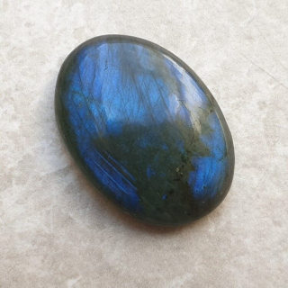 Labradorite cabochon 29x21 mm no. A651