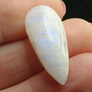 Moonstone cabochon 27x12 mm no A232