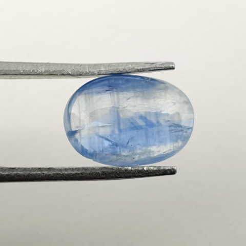 Kyanite cabochon 12x8 mm no. 7 Kyanite cabochon 12x8 mm no. 7