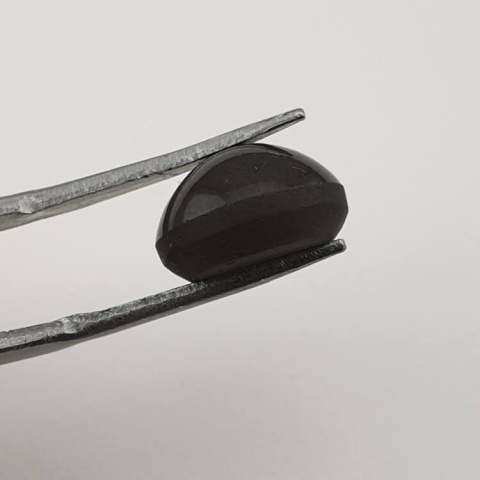 Scapolite cat's eye cabochon 11x10 mm no 14 Scapolite cat's eye cabochon 11x10 mm no 14