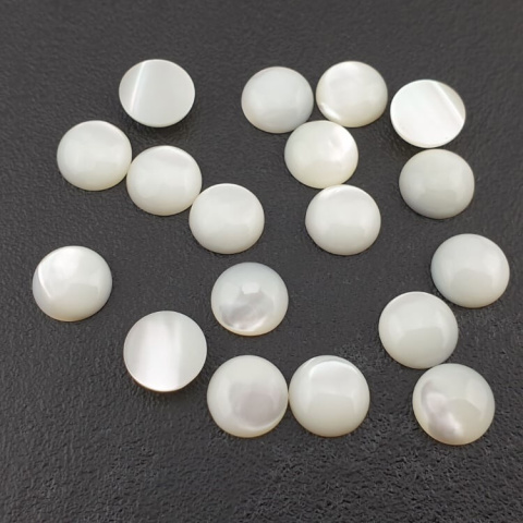 Shell cabochon fi 10 mm 1 pc Shell cabochon fi 10 mm 1 pc