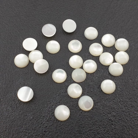 Shell cabochon dia. 6 mm 1 pc