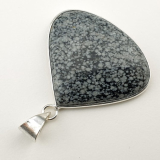 Snow obsidian pendant 35x29 mm no 10