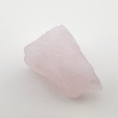 Pink quartz nugget with hole 31x27 mm no. 68 Pink quartz nugget with hole 31x27 mm no. 68