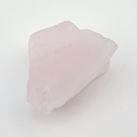 Kwarc różowy bryłka z dziurką 33x32 mm nr 66 Kwarc różowy bryłka z dziurką 33x32 mm nr 66