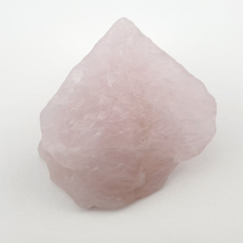 Pink quartz nugget with hole 35x27 mm no. 96 Pink quartz nugget with hole 35x27 mm no. 96