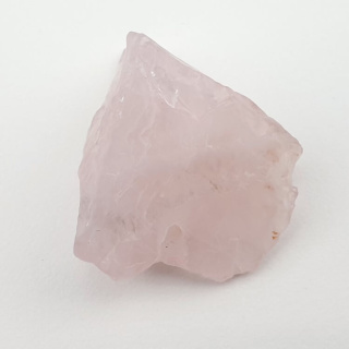 Pink quartz nugget with hole 36x29 mm no 72
